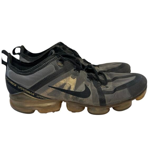 Nike Air VaporMax 2019 Black Metallic Gold  mens sneaker size 11 - Picture 1 of 8